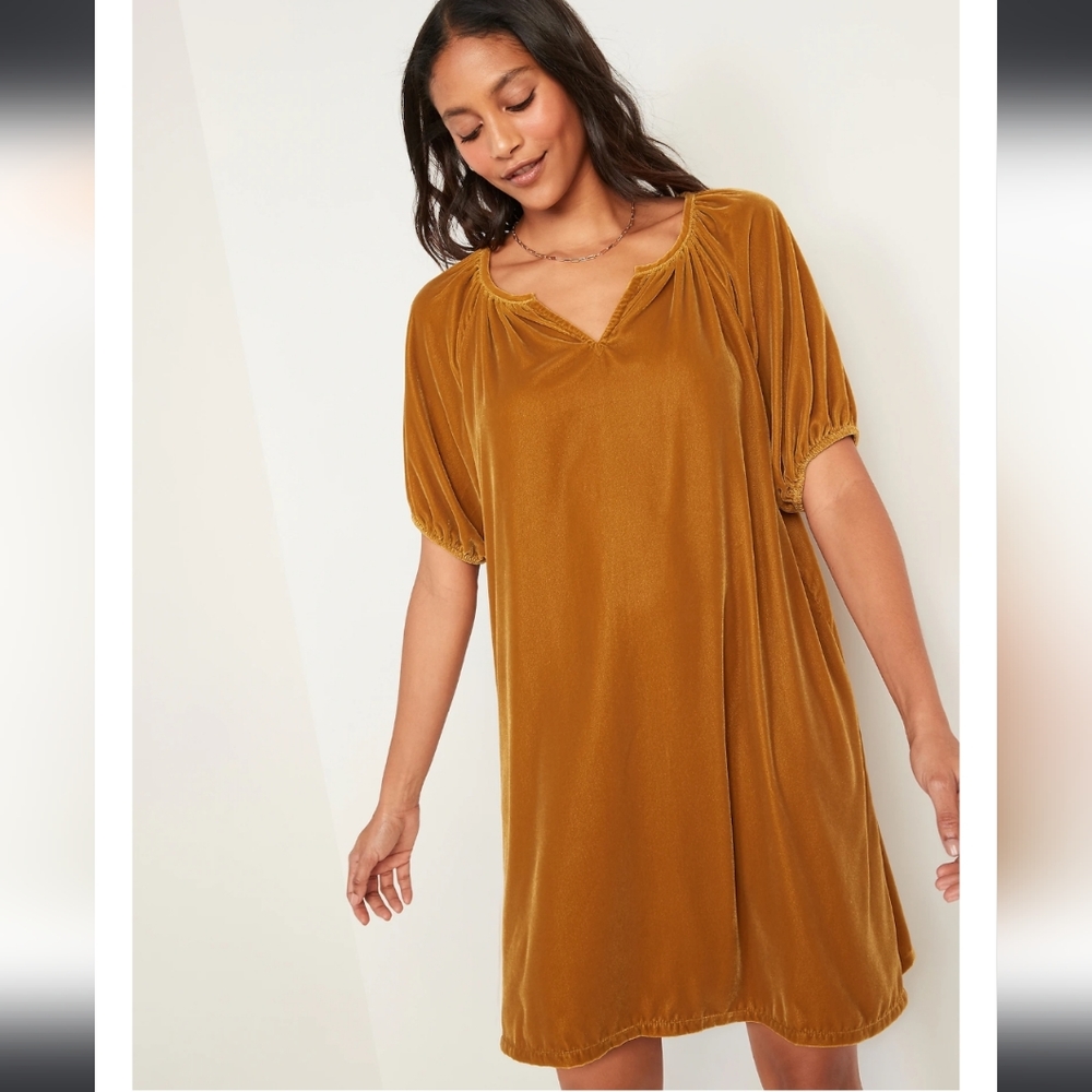 NWT-Old Navy Velour Dress